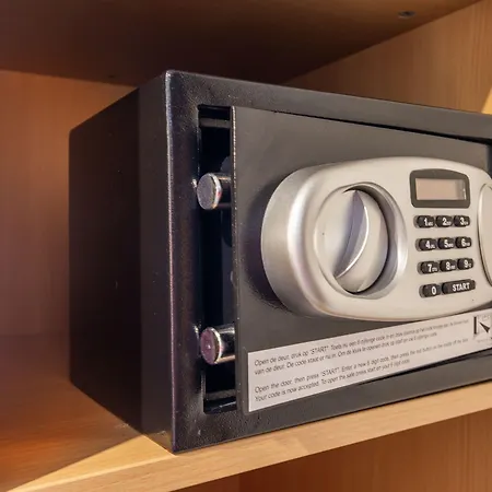 Bastion Hilversum Hotel 3*