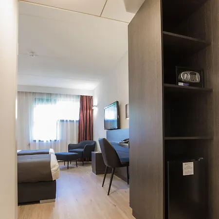 Bastion Hilversum Hotel 3*