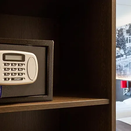 Bastion Hilversum Hotel 3*