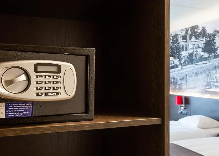 Bastion Hilversum Hotel 3*